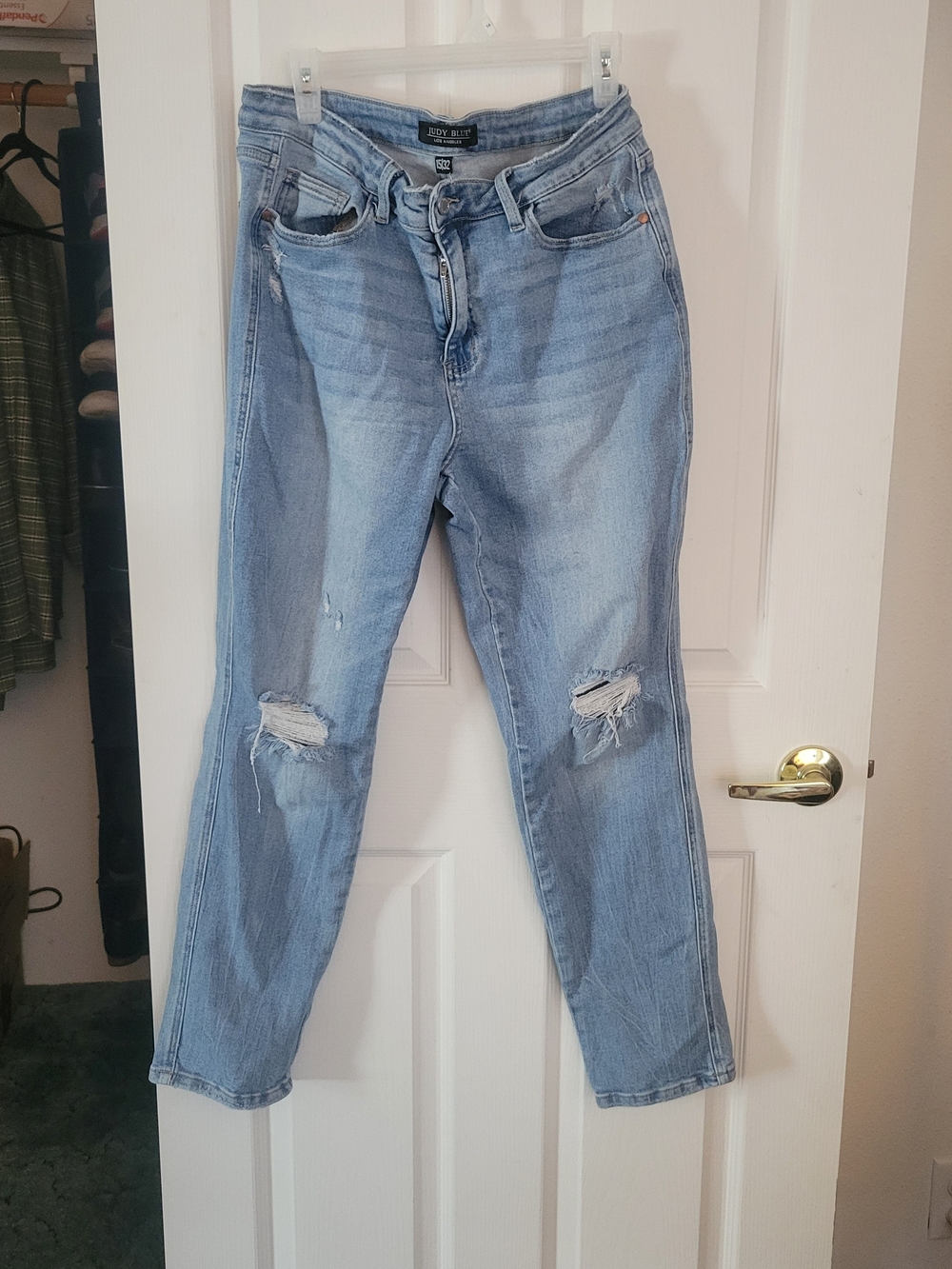 Judy Blue Light Blue Distressed Boyfriend Jeans